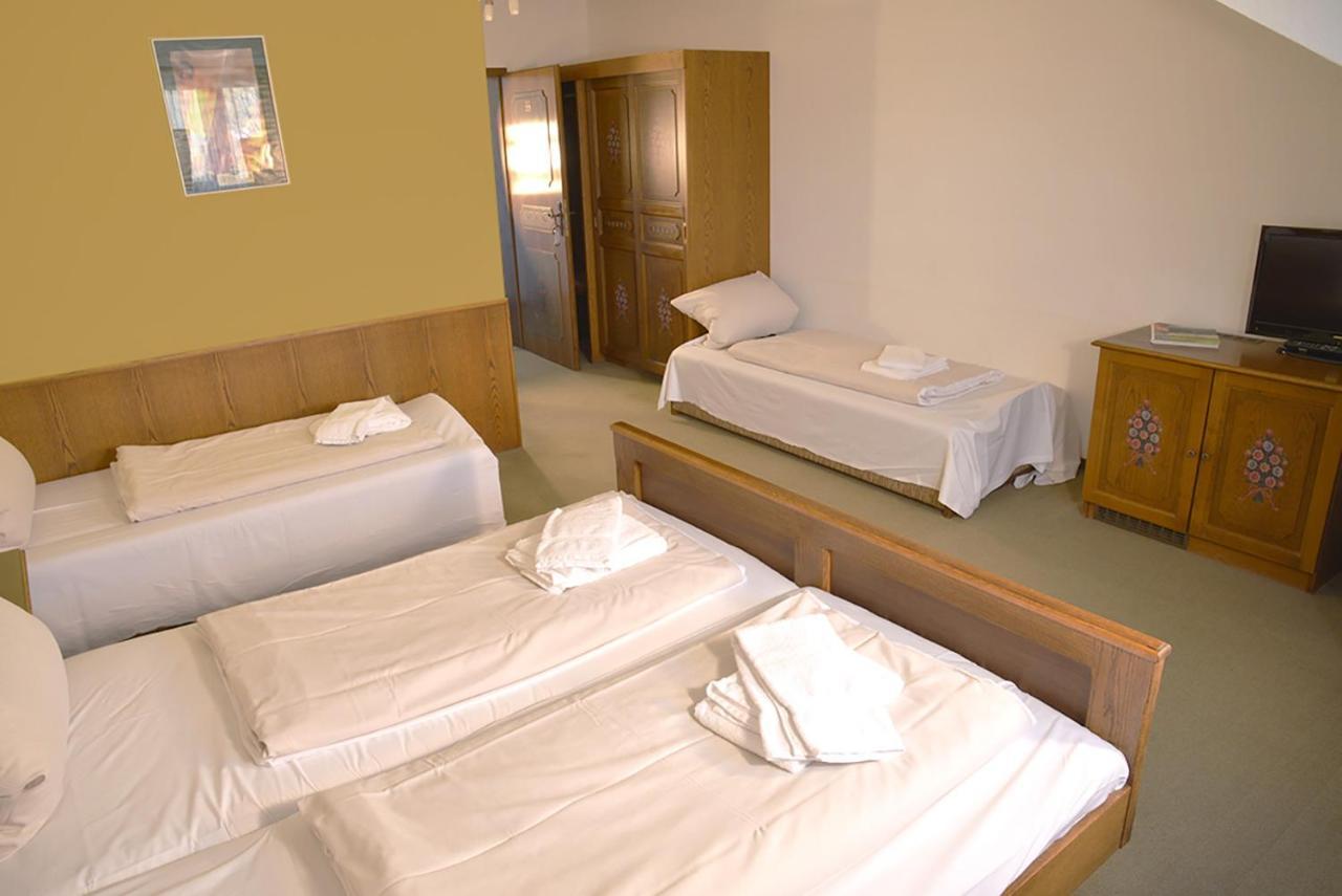 Hotelgasthof Schmucker Mossautal Buitenkant foto
